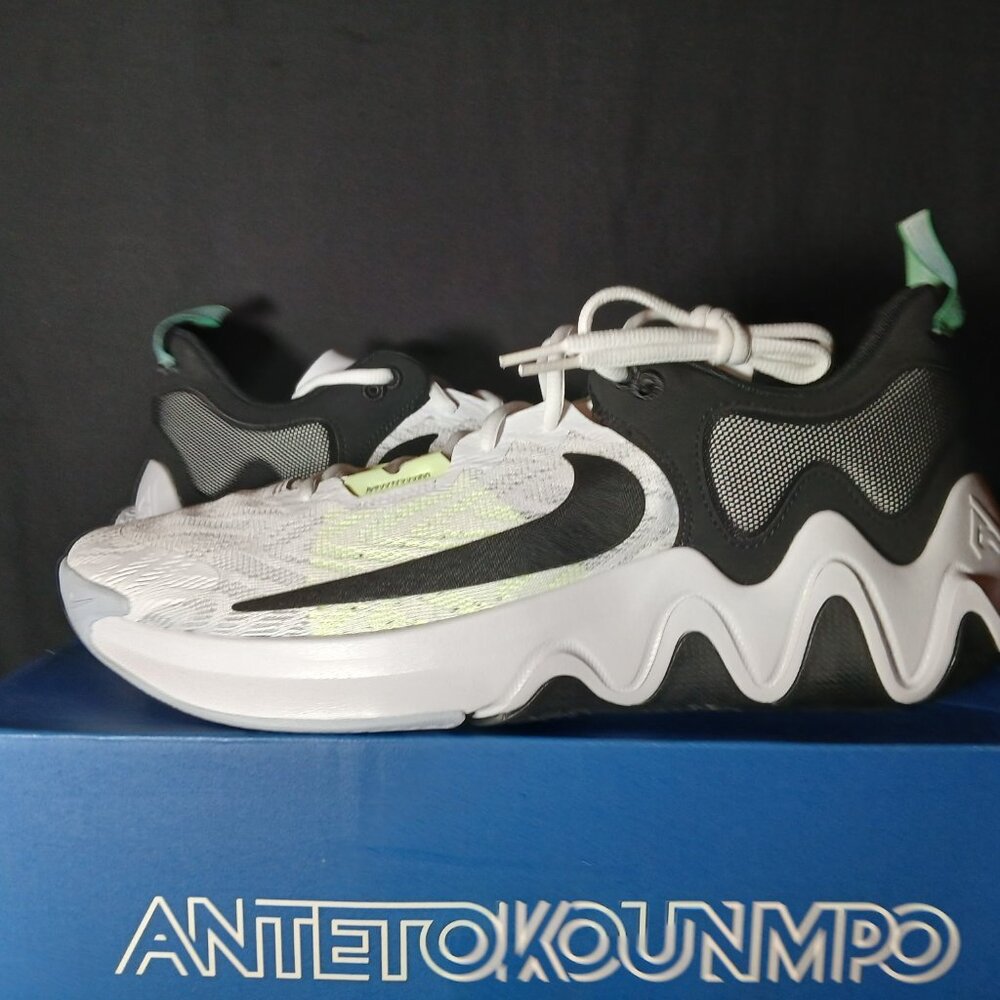 NIKE GIANNIS IMMORTALITY 2 SIZE 14 BASKETBALL SHOE